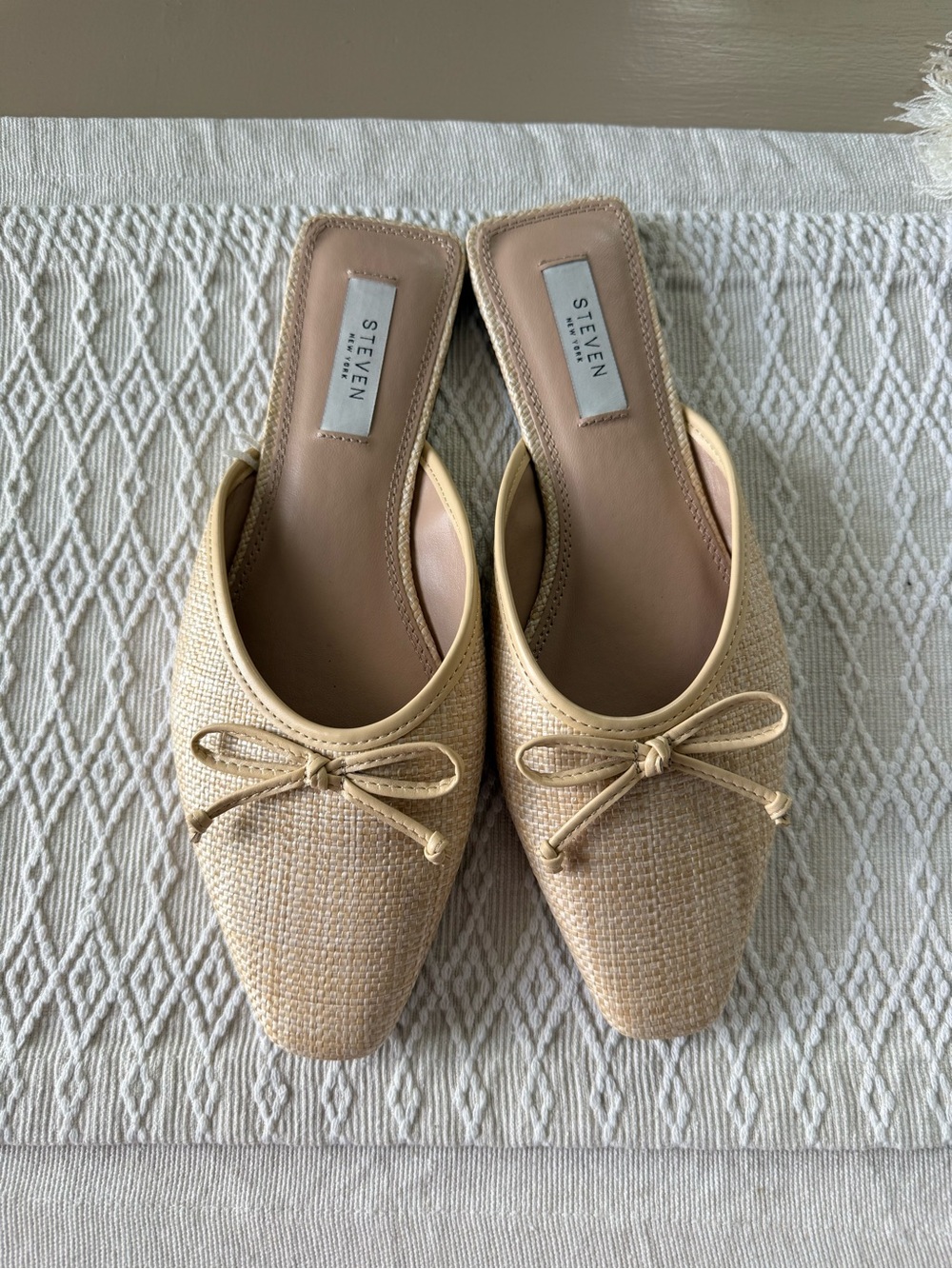 Steven By Steve Madden Tan Celeste Raffia Bow Slip-On Mules Size 8